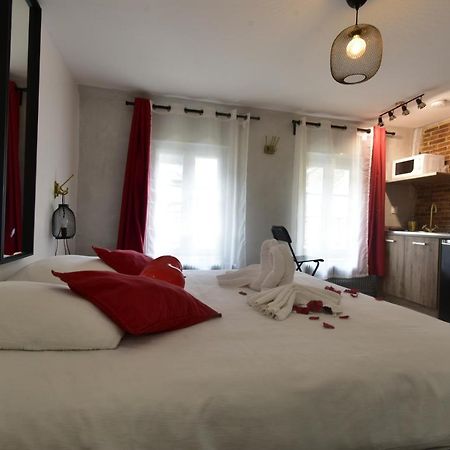 Appartement Jacuzzi Privatif : Urban Love Verneuil d'Avre et d'Iton Exterior photo