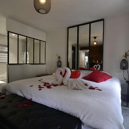 Appartement Jacuzzi Privatif : Urban Love Verneuil d'Avre et d'Iton Exterior photo