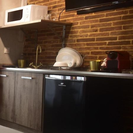 Appartement Jacuzzi Privatif : Urban Love Verneuil d'Avre et d'Iton Exterior photo