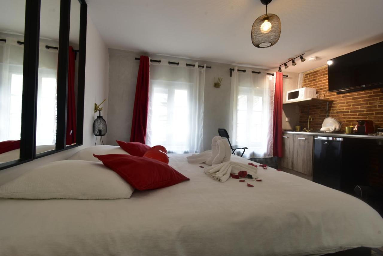 Appartement Jacuzzi Privatif : Urban Love Verneuil d'Avre et d'Iton Exterior photo