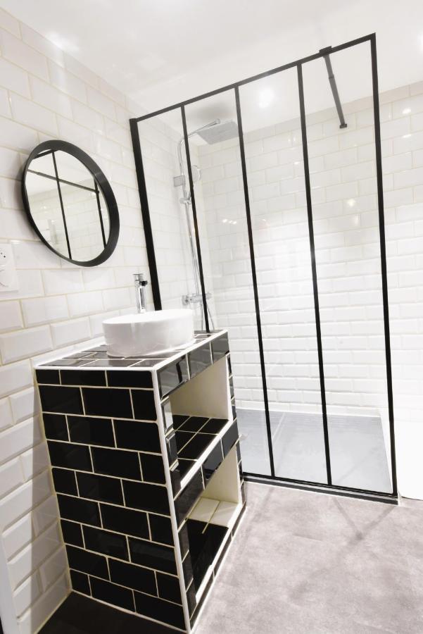 Appartement Jacuzzi Privatif : Urban Love Verneuil d'Avre et d'Iton Exterior photo