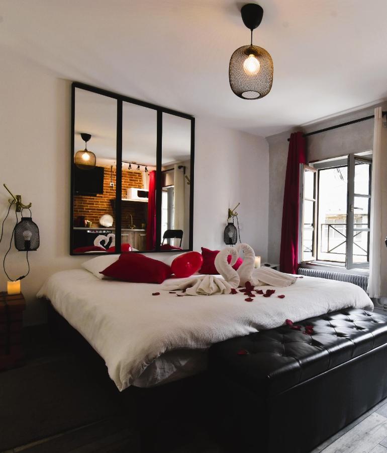 Appartement Jacuzzi Privatif : Urban Love Verneuil d'Avre et d'Iton Exterior photo